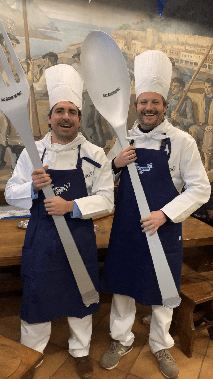 Alexander Luque tour guide in the Basque Country TAMBORRADA or San Sebastian day at the gastronomic club with Alex. Tour guide in the Basque Country